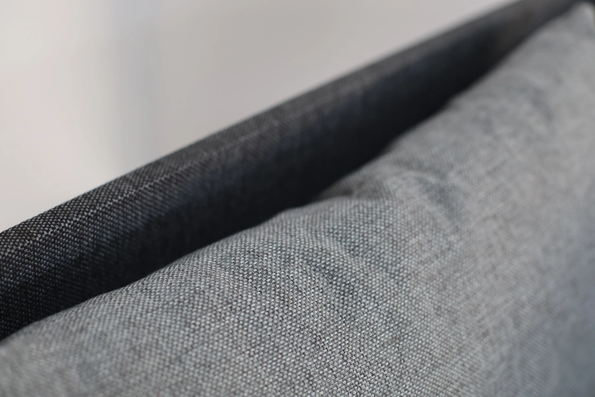 Einzelbett mit Bettkasten Hirek Eko 90x200 Graphit/Grau