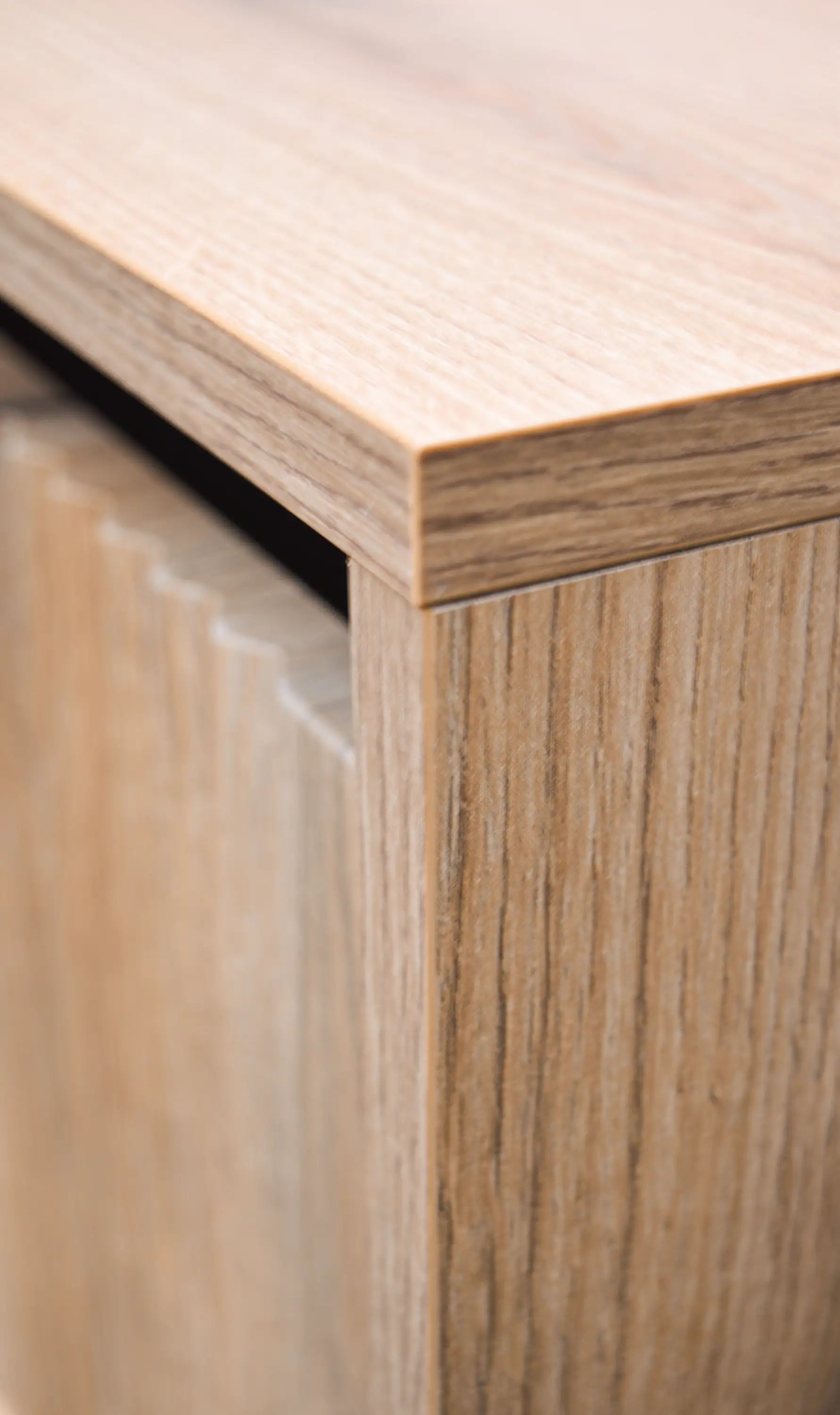 Yukashi Hängeschrank mit geriffelter Front 1F T501 Eiche Evoke